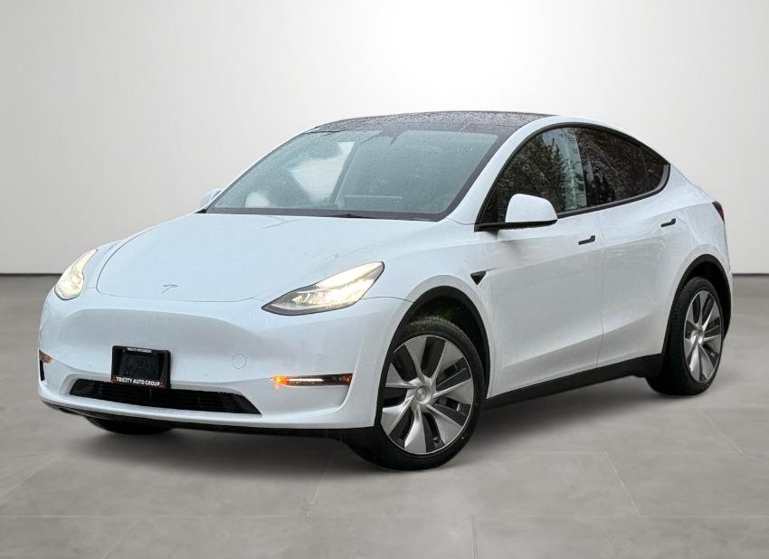 2021 Tesla Model Y Long Range - Local BC, Manager Demo display photo