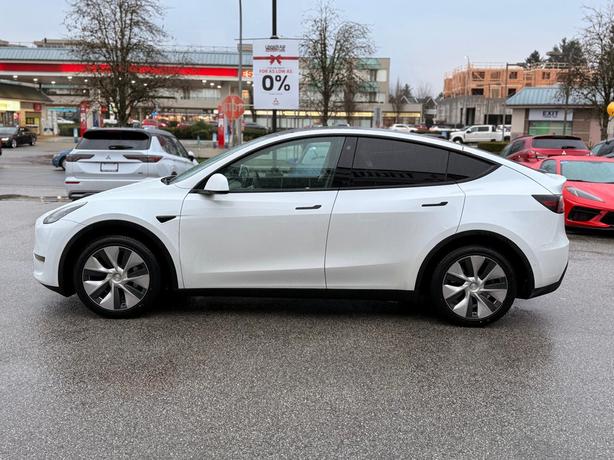 2021 Tesla Model Y Long Range - Local BC, Manager Demo image 8