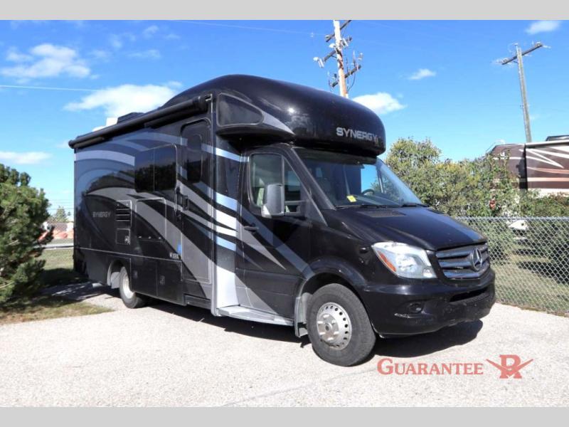 Used 2019 Thor Motor Coach Synergy 24SS display photo