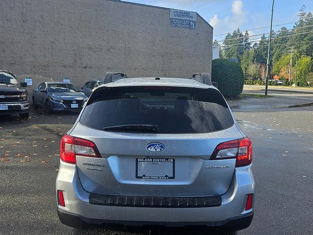 2016 Subaru  Outback 2.5i Limited image 4