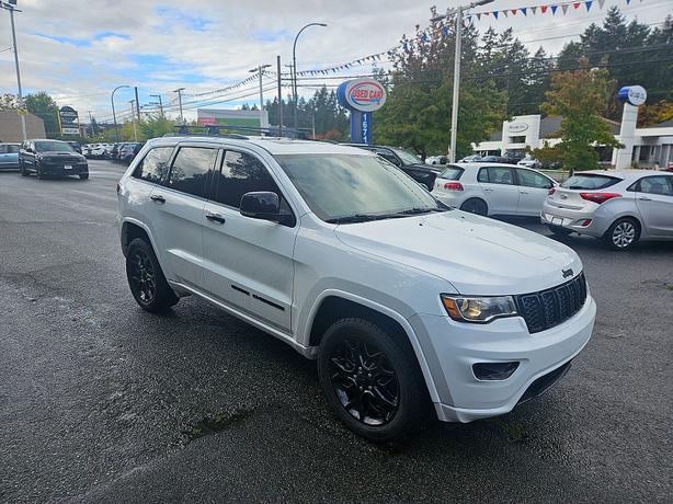 2020 Jeep  Grand Cherokee Limited image 4