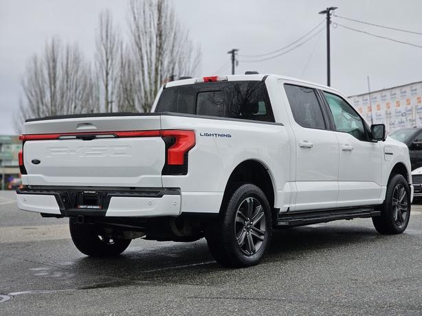 2022 Ford F-150 Lightning Lariat - Extended Range, Panoramic Sunroof image 5