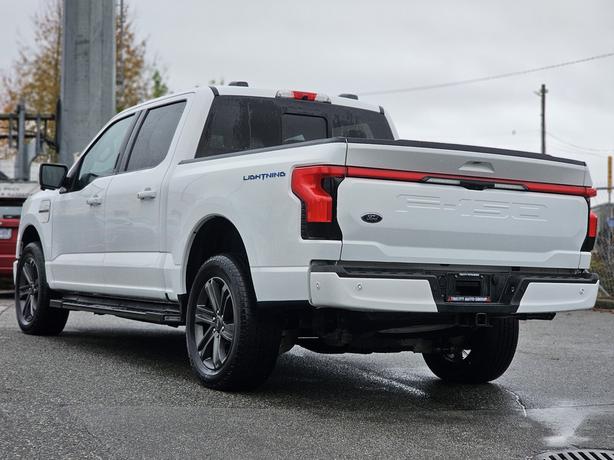 2022 Ford F-150 Lightning Lariat - Extended Range, Panoramic Sunroof image 7