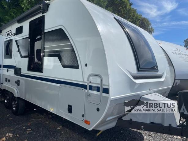 Used 2022 Lance Lance Travel Trailers 2075 image 2