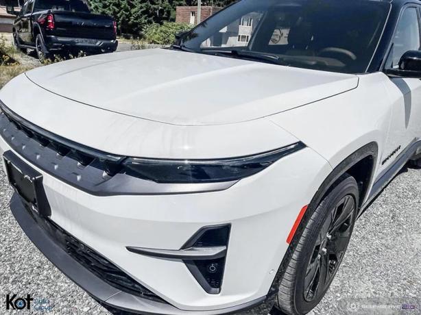 2024 Jeep Wagoneer S Launch Edition demo image 8