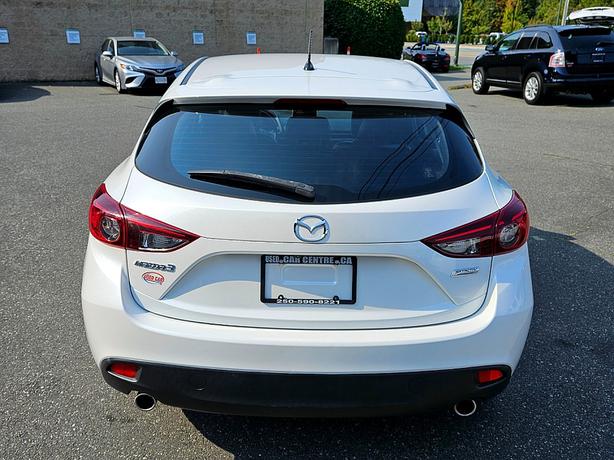 2014 Mazda  Mazda3 i Touring image 4