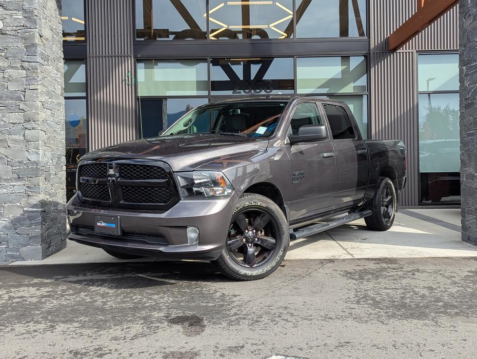 2023 Ram 1500 Classic Express - 3.6L V6, Crew Cab, Short Bed, 4x4 display photo