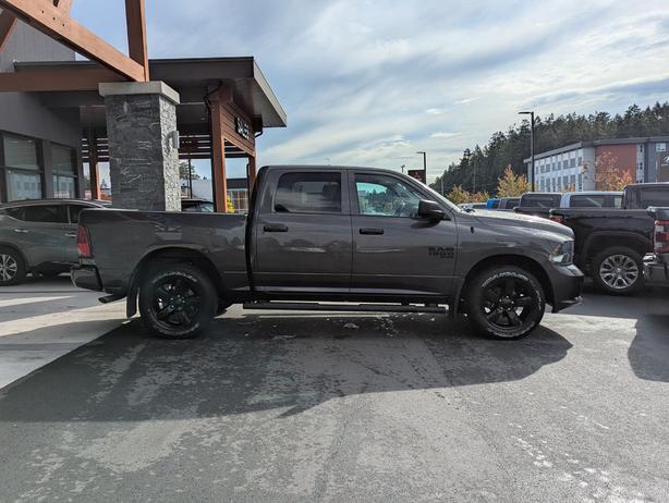 2023 Ram 1500 Classic Express - 3.6L V6, Crew Cab, Short Bed, 4x4 image 5