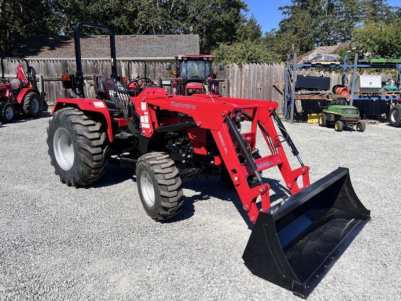 2024 Mahindra 4500 Series 4540 4WD display photo