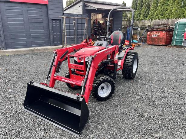 2024 Mahindra Max Series 26 XLT HST image 1