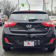 2016 Hyundai Elantra GT 5dr HB Auto GT thumbnail image 3