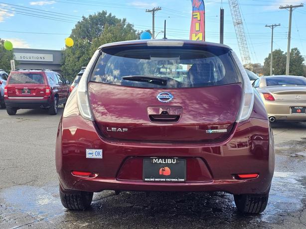 2016 Nissan LEAF 4dr HB SV image 3