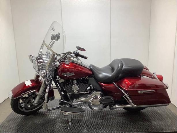 2016 Harley-Davidson FLHR Road King Motorcycle image 3