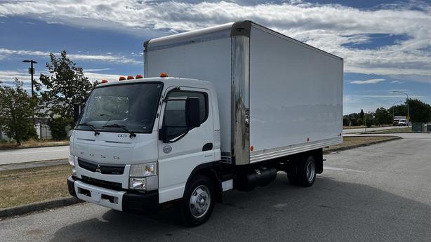 2018 Mitsubishi Fuso FE 14 Foot Cube Van 3 Seater Diesel image 5