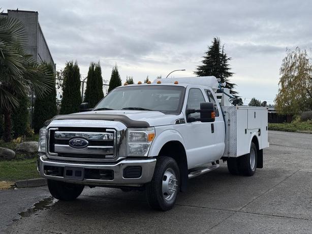 2013 Ford F-350 SD Service Truck 4WD image 4