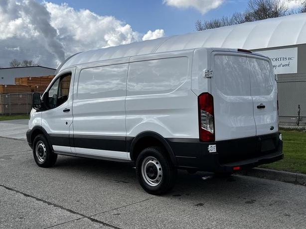 2018 Ford Transit 250 Van Low Roof Cargo Van  130-inch WheelBase image 7