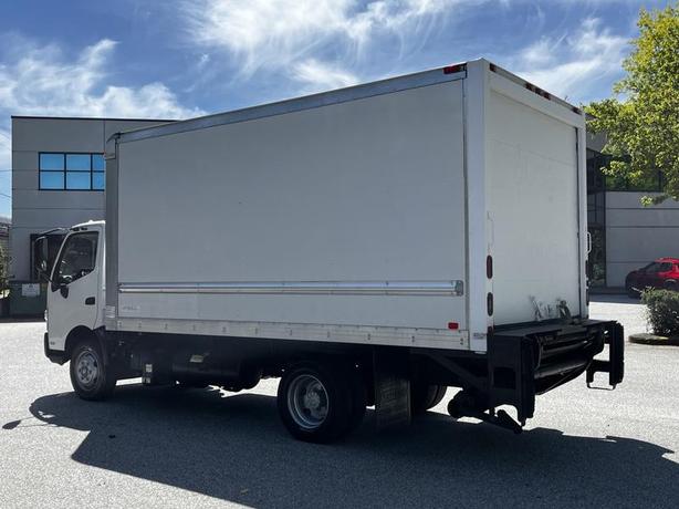 2018 Hino 195 16 Foot Cube Van With Power Tailgate 3 Seater Diesel image 6