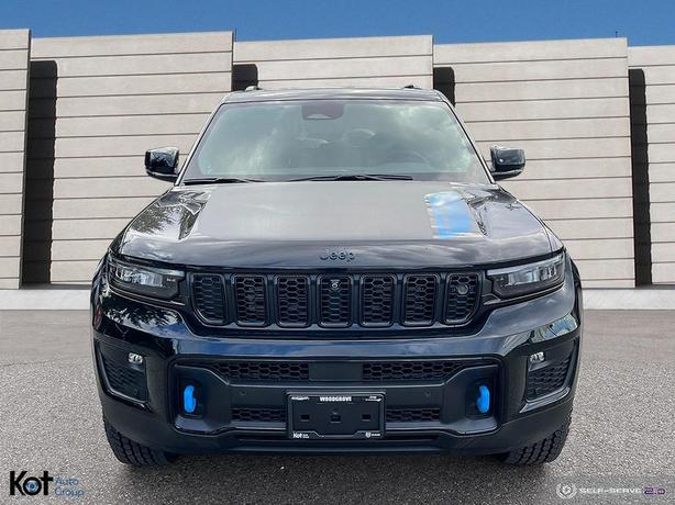 2023 Jeep Grand Cherokee 4xe Trailhawk demo image 2