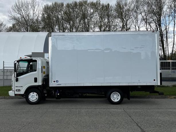 2022 Isuzu NPR 16 Foot Cube Van 3 Seater Diesel image 6