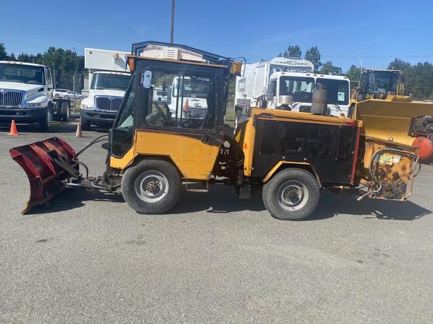 2010 Trackless MT6 Plow Spreader Diesel image 3