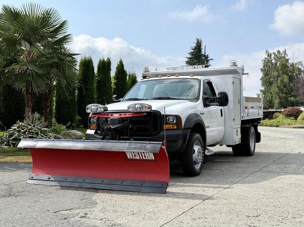 2007 Ford F-450 XL Super Duty Diesel Plow Truck with 8-Foot Dump Box image 4