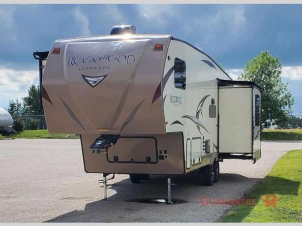 Used 2018 Forest River RV Rockwood Ultra Lite 2650WS image 3