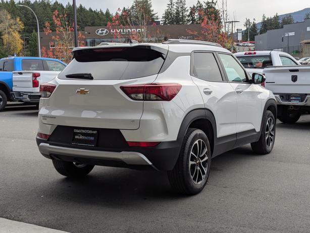 2025 Chevrolet TrailBlazer LT - No Accidents, AWD, Heated Seats image 6