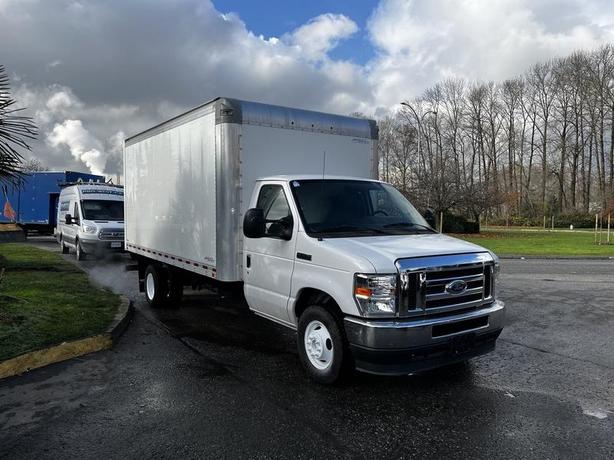2021 Ford Econoline E-450 14  Foot Cube Van image 1