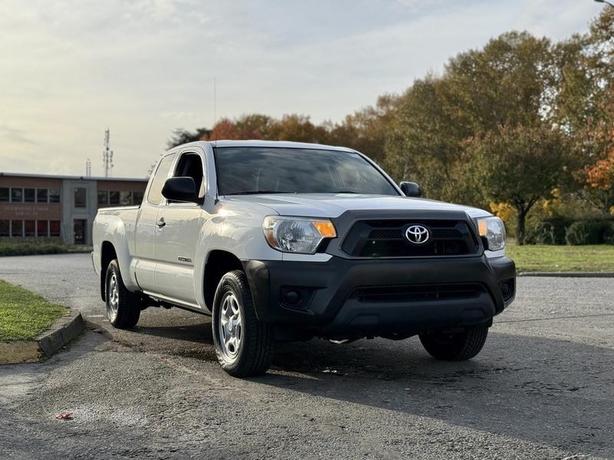 2013 Toyota Tacoma Access Cab 2WD Pickup Truck with Power Options image 2