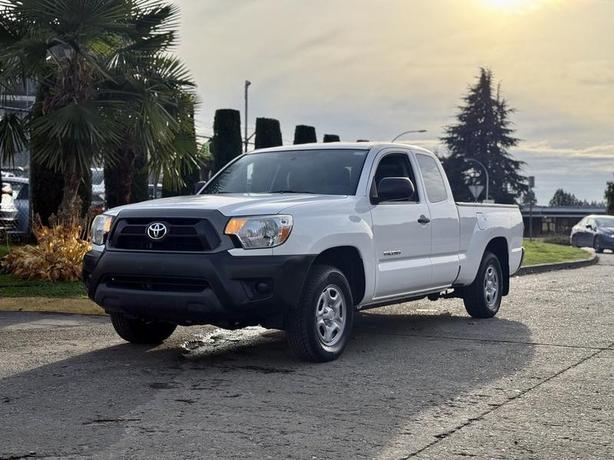2013 Toyota Tacoma Access Cab 2WD Pickup Truck with Power Options image 4