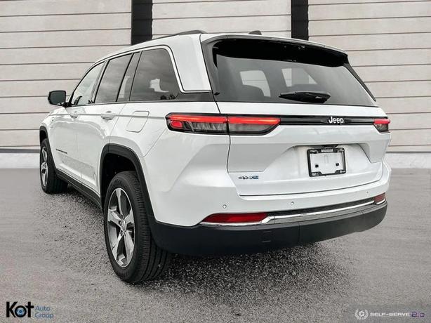 2023 Jeep Grand Cherokee 4xe Base demo image 4