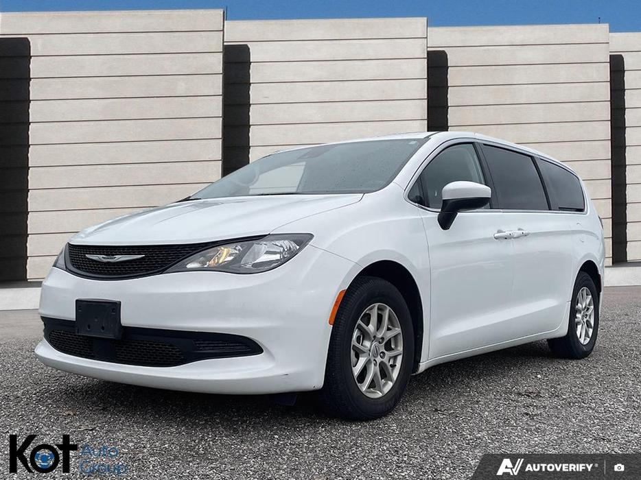 2023 Chrysler Grand Caravan SXT display photo