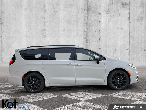 2023 Chrysler Pacifica Touring L | Power Sunroof | Remote Start | Heated Seats & image 4
