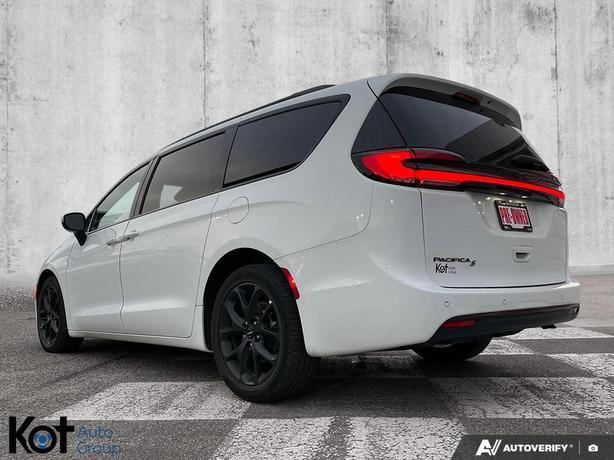 2023 Chrysler Pacifica Touring L | Power Sunroof | Remote Start | Heated Seats & image 7