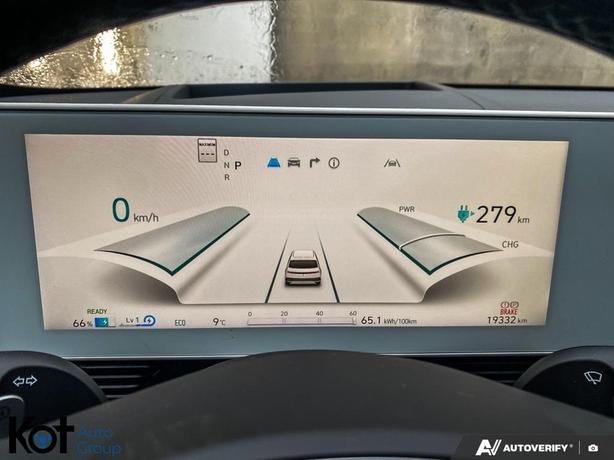 2024 Hyundai IONIQ 5 Preferred PANORAMIC SUNROOF! HEATED & VENTILATED FRONT SEAT image 8