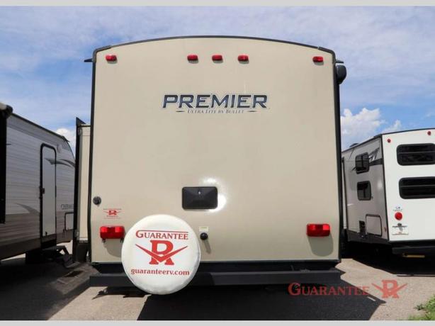 Used 2017 Keystone RV Premier Ultra Lite 26RBPR image 5