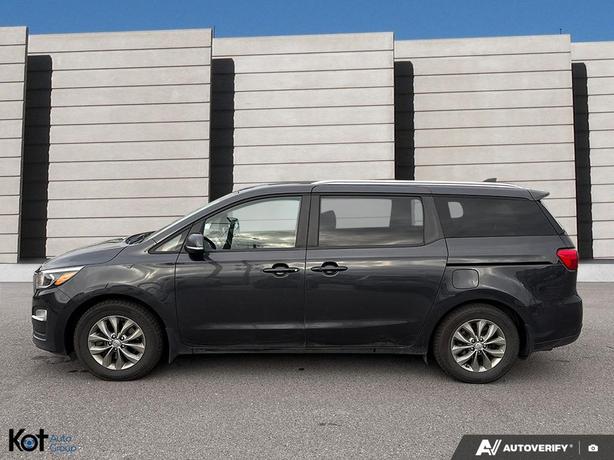 2020 Kia Sedona LX ! REAR PARKING SENSORS! BACKUP CAMERA! NO ACCIDENT! image 3