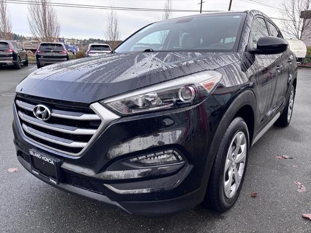 2017 Hyundai Tucson Base image 2