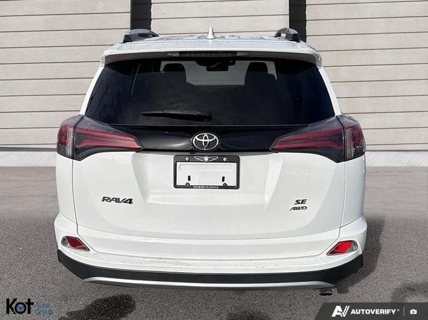 2016 Toyota RAV4 SE ! HEATED SEATS! NO ACCIDENT! BLUETOOTH! STEERING ASSIST! image 5