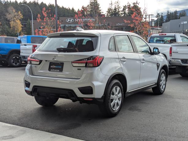 2024 Mitsubishi RVR ES - Low KMs, 4x4, Heated Seats image 6