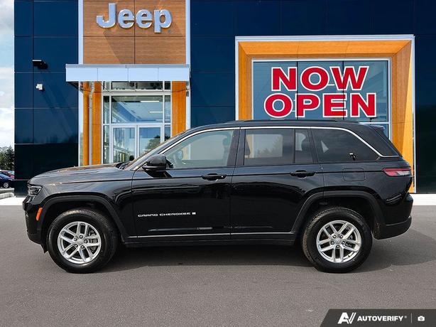 2024 Jeep Grand Cherokee Laredo 4x4 Sport Utility | One Owner | No Reported Acci image 3