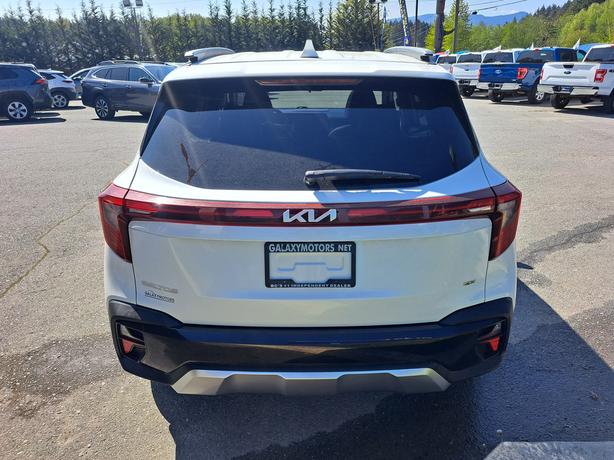 2025 Kia Seltos AWD - Heated Seats, Heated Wheel, Back-Up Camera image 7