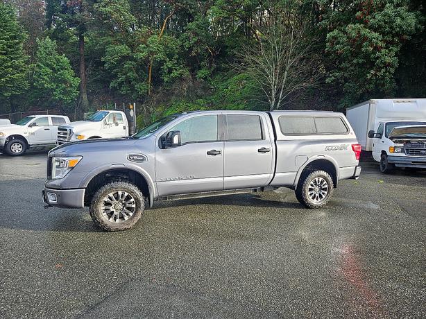 2018 Nissan  Titan XD PRO-4X image 5