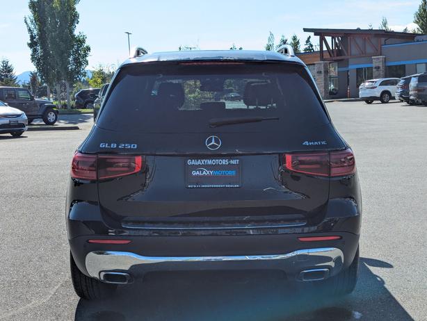 2024 Mercedes-Benz GLB 4MATIC image 7