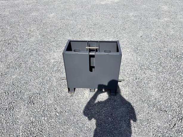 2024 Braber Equipment Rear Weight Box image 5