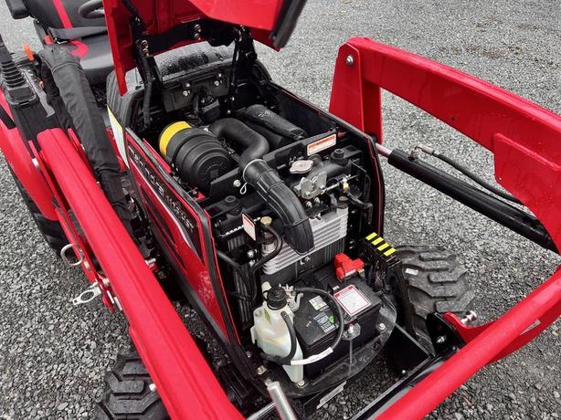 2024 Mahindra 1100 series 1126 HST image 8