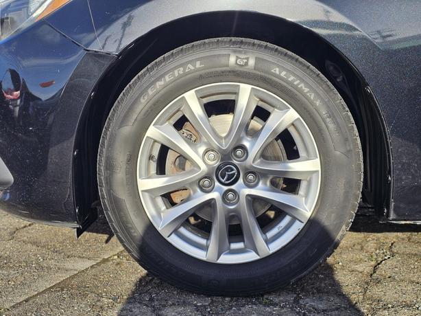 2014 Mazda3 4dr HB Sport Man GS-SKY image 5