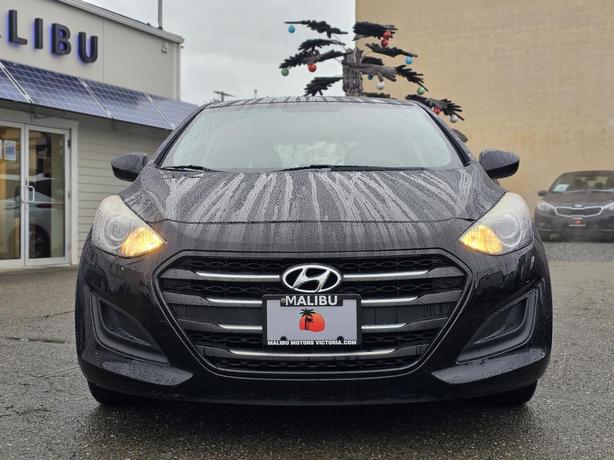 2016 Hyundai Elantra GT 5dr HB Auto GT image 2
