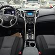 2016 Hyundai Elantra GT 5dr HB Auto GT thumbnail image 6