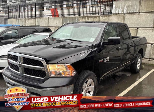 2014 RAM 1500 4WD Crew Cab 140.5 ST | Cruise Control! image 1